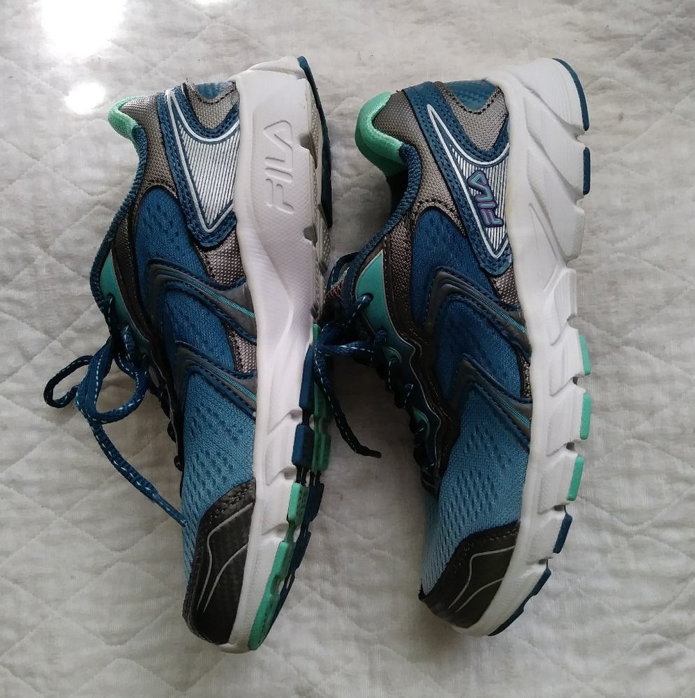 Women's Fila Cool Max Sneakers - Picture 3 of 5